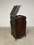 Antique Victrola, Victor Talking Machine, VV-XVII, Mahogany Cabinet, E. 1900s!