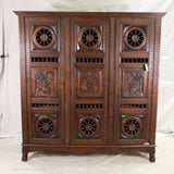 Antique Armoire Breton, Triple Door French Breton Style Oak Armoire, Beautiful!! - Old Europe Antique Home Furnishings