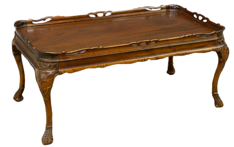 Coffee Table, Mahogany, American Foliate Carved, Vintage / Antique, Charming!! - Old Europe Antique Home Furnishings