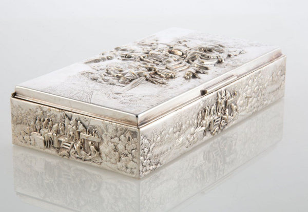 GORGEOUS_Danish_repousse_figur